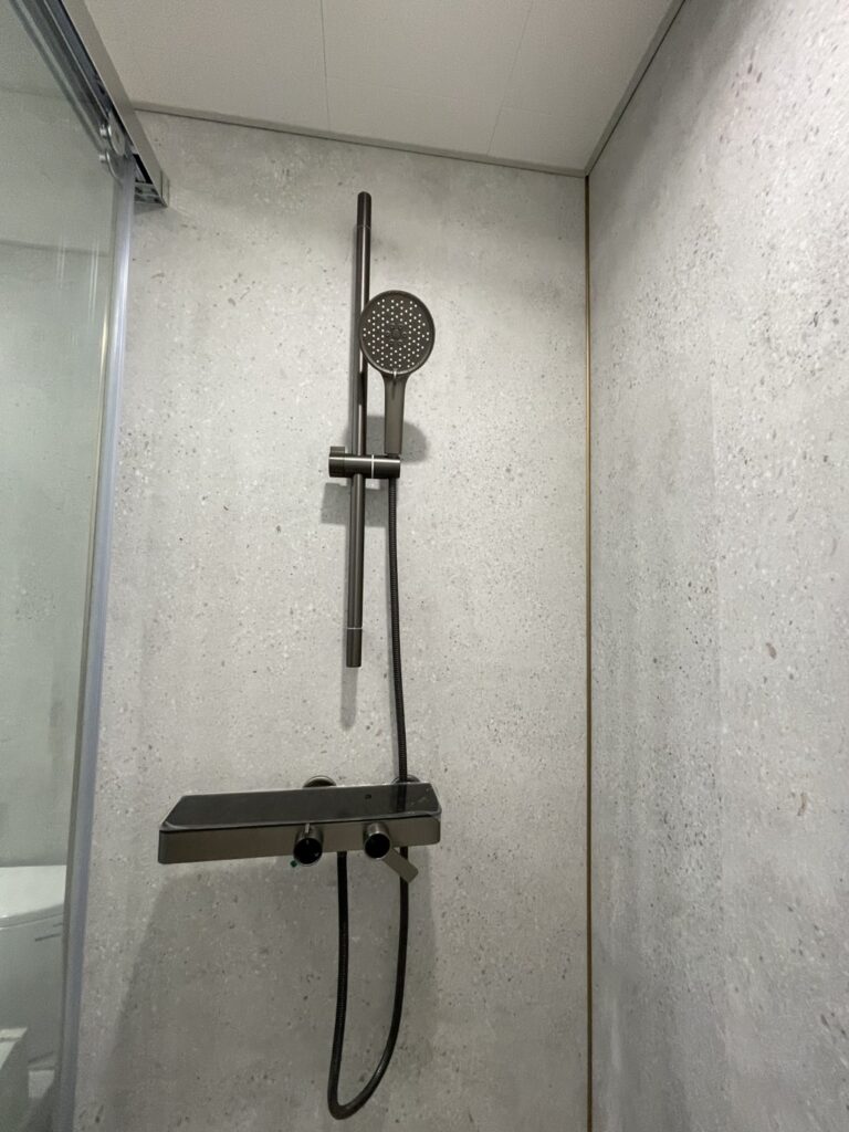 1 6